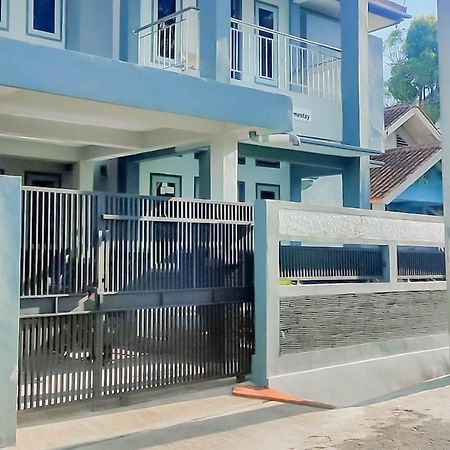 Triyoga Homestay Syariah Redpartner Sangkanurip Экстерьер фото